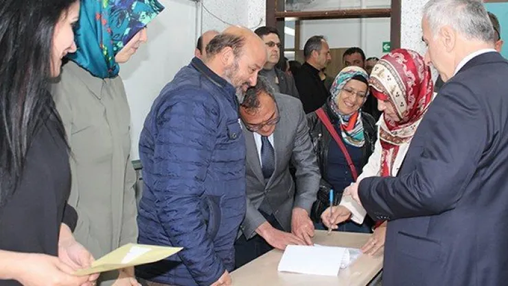 Kayseri Valisi Süleyman Kamçı oyunu kullandı