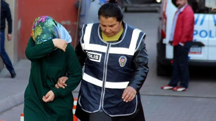 KHK ile kapatılan kolejin çalışanları FETÖ'den gözaltına alındı