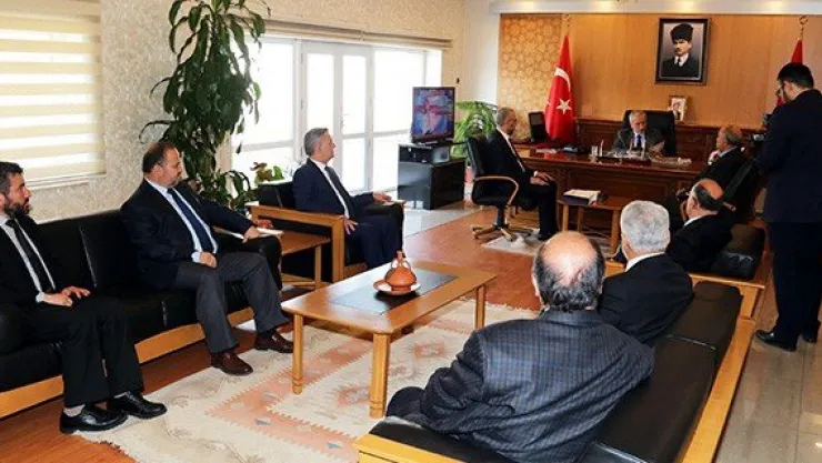 Peygamber efendimizin hepimize örnek olması gerek