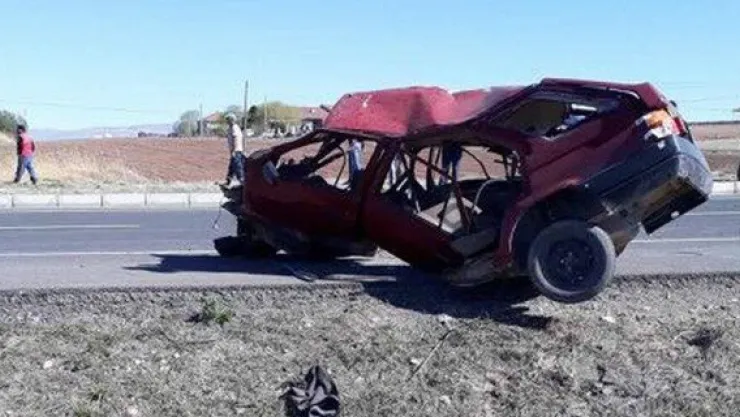 Sarıoğlan'da trafik kazası: 1 ölü, 1 yaralı