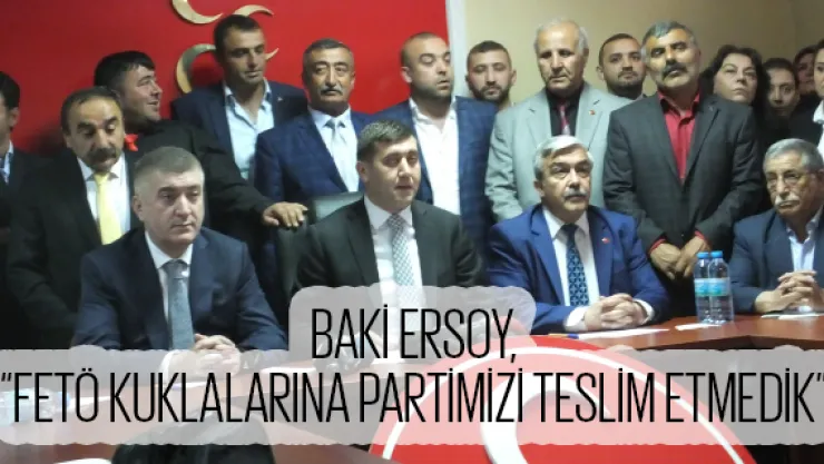 Baki Ersoy adaylığını açıkladı, muhaliflere yüklendi.