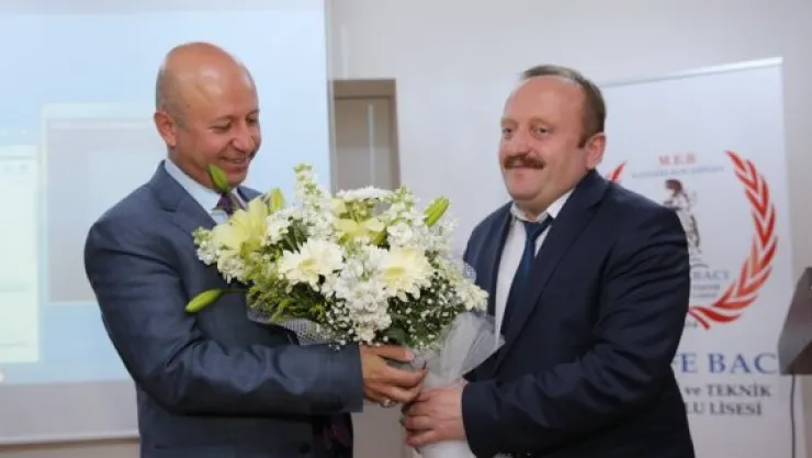 Başkan Çolakbayrakdar 'dua' şiirini okudu