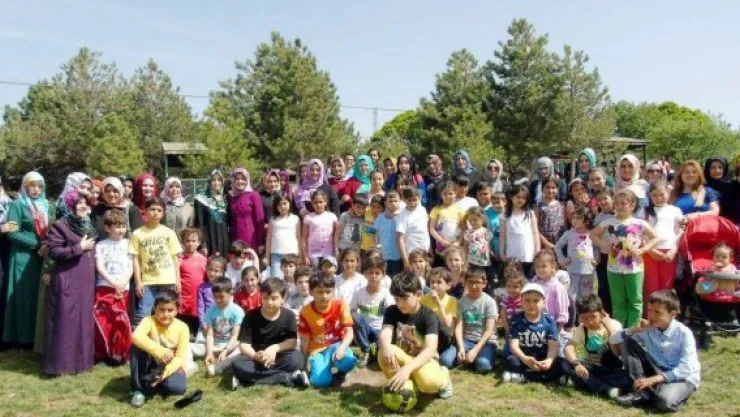 Hikmet Çocuk Kulübü 10. yılını tamamladı