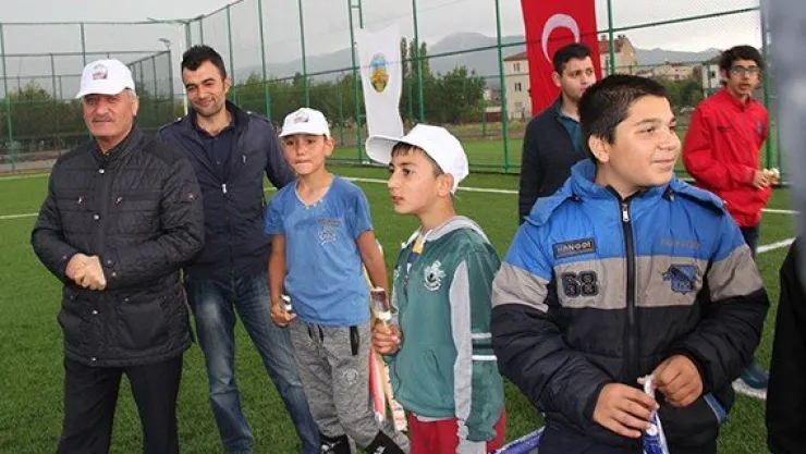 İncesu'da 14. Geleneksel Uçurtma Festivali düzenledi