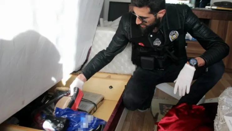 Kayseri'de 120 polis ile şafak operasyonu