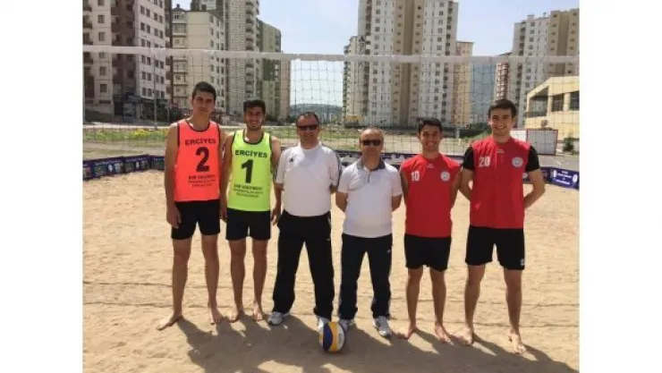 Plaj voleybolunda şampiyon Melikgazi