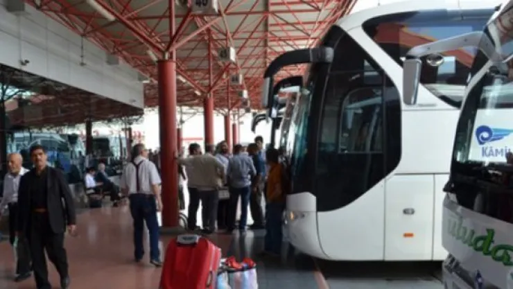 Bayram için otobüs biletleri tükendi