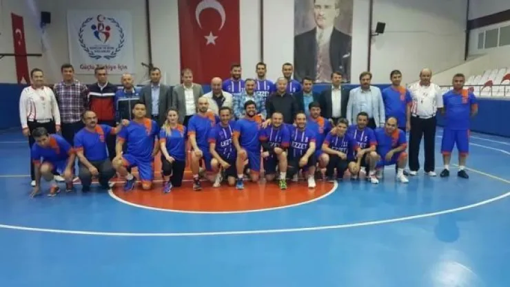 Develi Kurumlar Arası Voleybol Turnuvası sona erdi