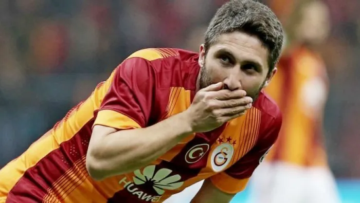 Sabri futbolu bırakıyor