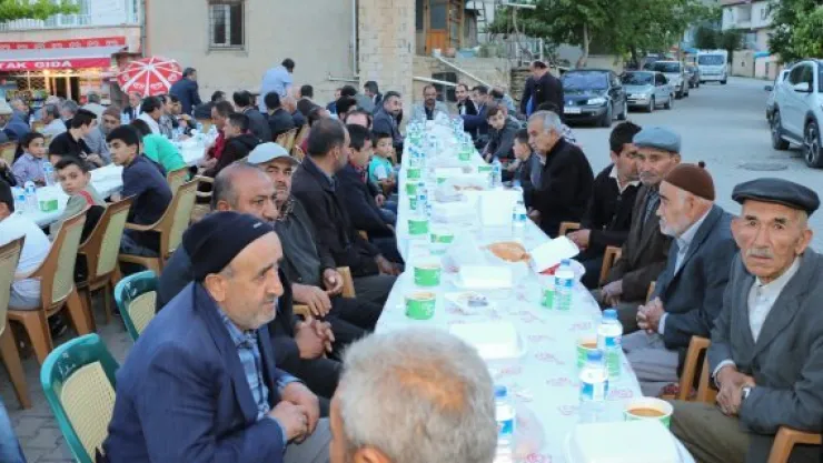 Yahyalı'da kardeşlik sofrası Gazibeyli'de kuruldu
