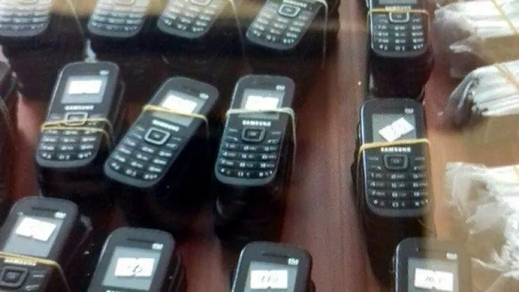 125 adet kaçak cep telefonu yakalandı