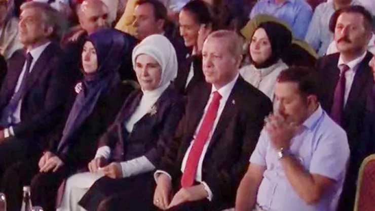 ཋ Temmuz Töreni'ne Gül de katıldı