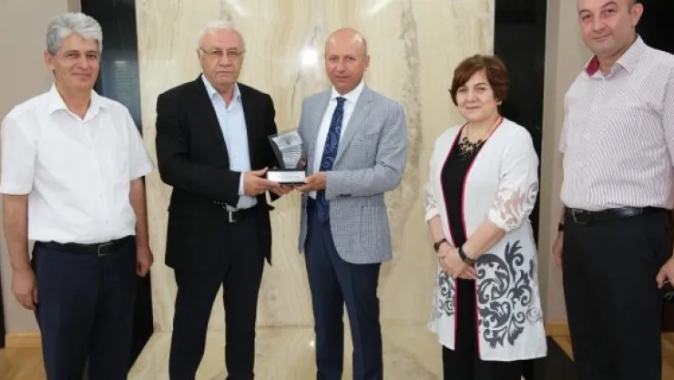 Birleşik Kafkasya Derneğinden Çolakbayrakdar'a teşekkür ziyareti