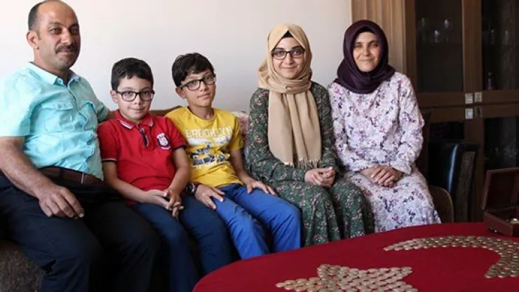 Darbeyi unutturmamak için 15 Temmuz parası biriktirdi