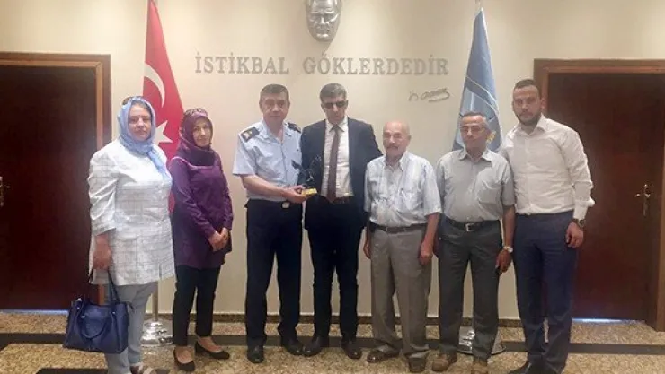 Şehit Aileleri Derneği'nden Tuğgeneral Teke'ye ziyaret