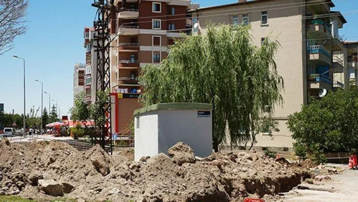 Talas'ta elektrik hatları ve trafolar yer altına alınıyor