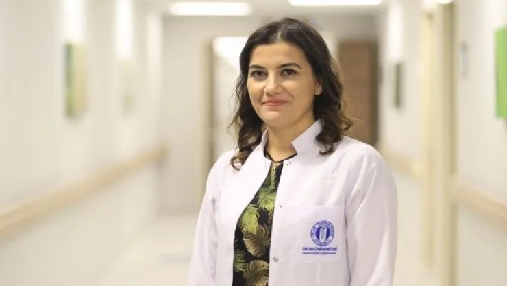 Çocuklara bayramda az çikolata çok sevgi