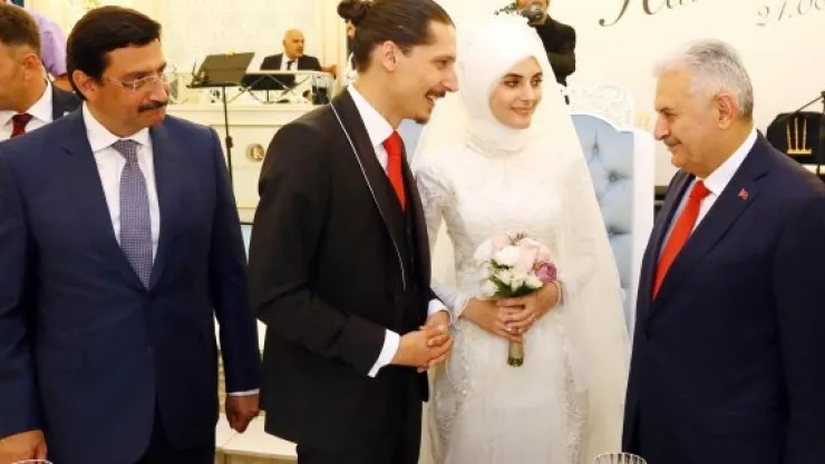 Kayseri eski Valisi Bilici'nin mutlu günü