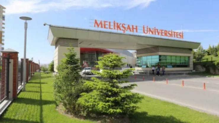 Melikşah eski rektörü hakim karşısında