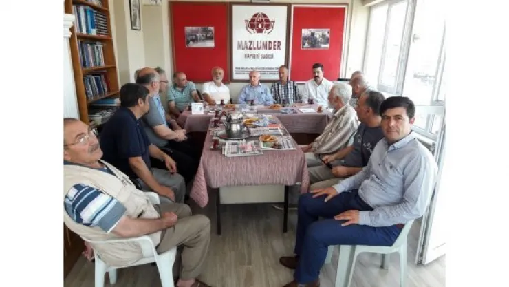 Yaşar Karayel'den Mazlum-Der'e ziyaret