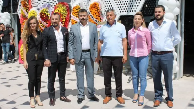 Zamantı Mobilya İnegöl Plus şubesini açtı