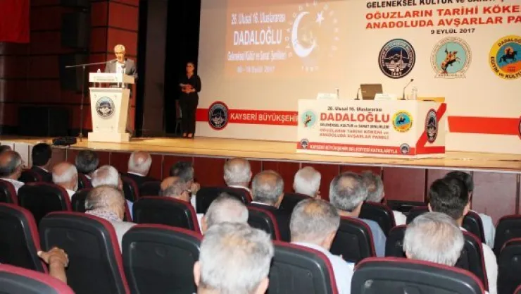Dadaloğlu dünya tekstil krizini dizeleriyle aktardı