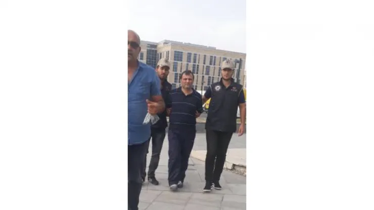 FETÖ'den aranan öğretmen sahte kimlikle yakalandı