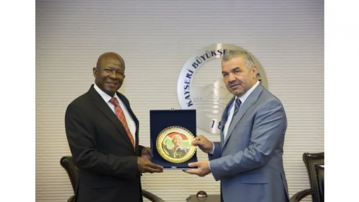 Güney Afrika Büyükelçisi, Başkan Çelik'i ziyaret etti