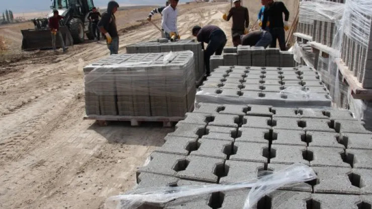 Develi'de parke çalışmaları devam ediyor