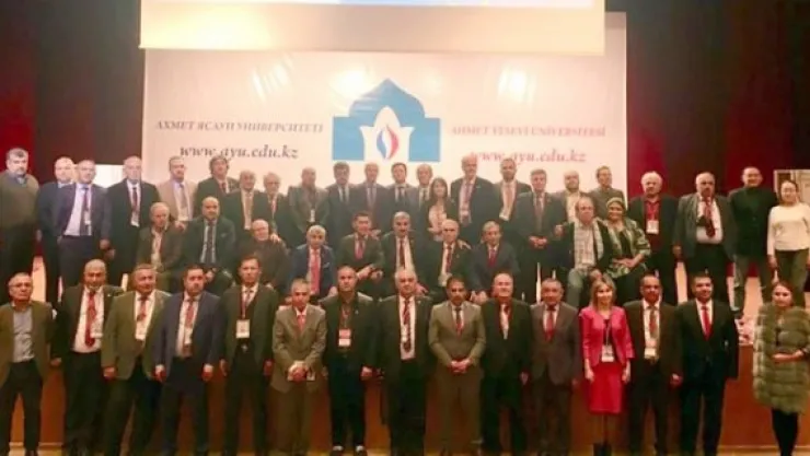 Türk Dünyası Gazetecileri Türkistan'da buluştu