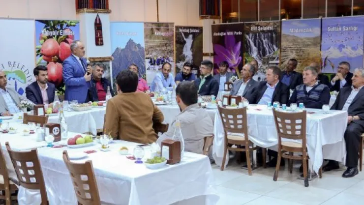 Yahyalı elmacılığının sorunları konuşuldu