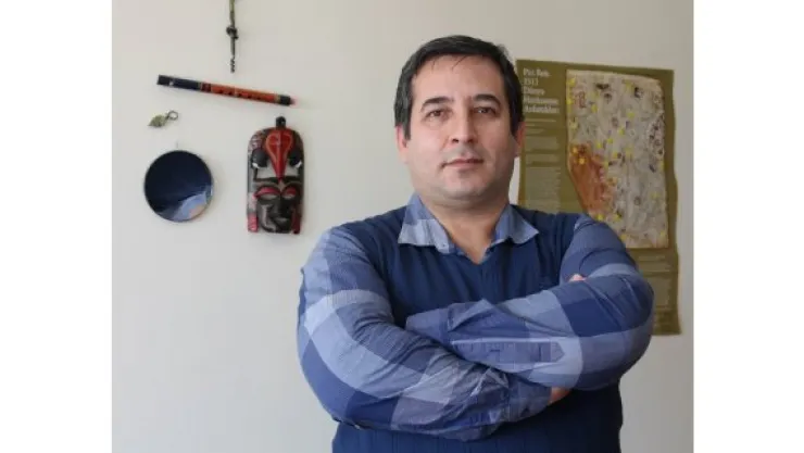 'Medyanın ninnileri ile büyüyoruz'