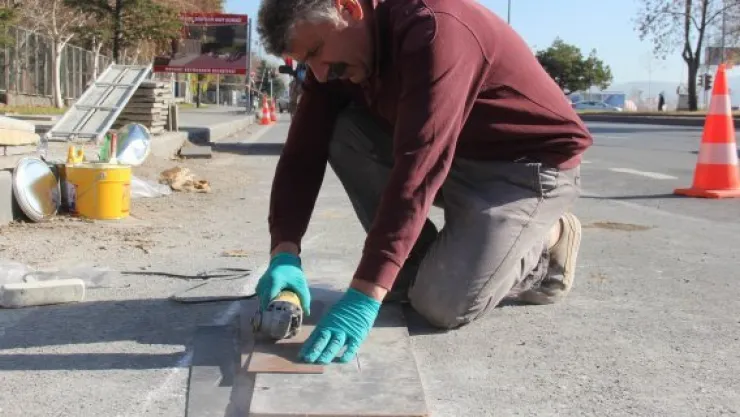 Anıt Durak'ta çalışmalar sürüyor