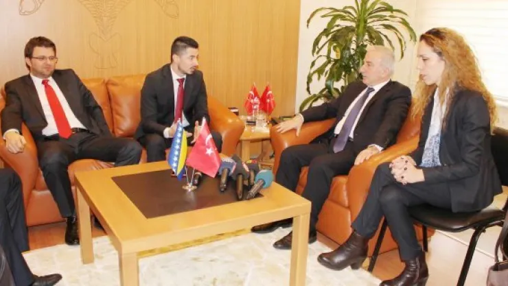 Bosna-Hersek heyeti Vali Kamçı'yı ziyaret etti