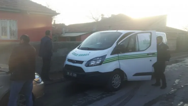 Bunalıma girdi, iple kendini astı