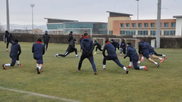 Kayserispor kupada moral arıyor