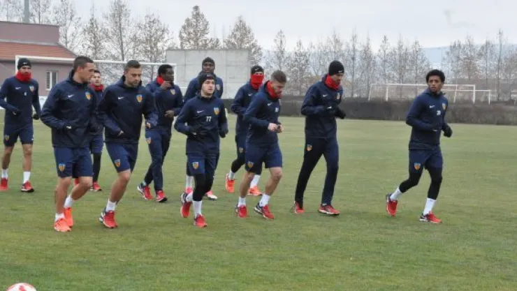 Kayserispor kupada moral arıyor