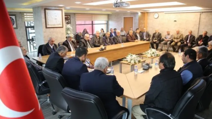 Muhtarlar Başkan Büyükkılıç'ı ziyaret etti