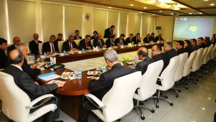 Vali Kamçı, Kaymakamlarla bir araya geldi
