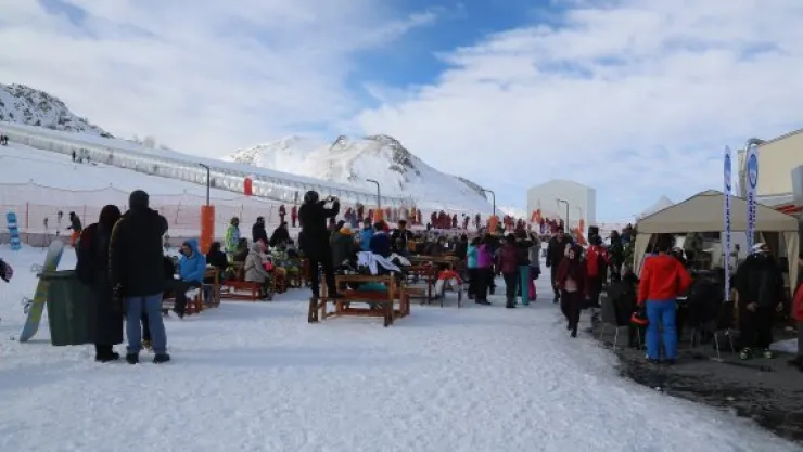 Büyükşehir ile fotoğrafçılar Erciyes'te