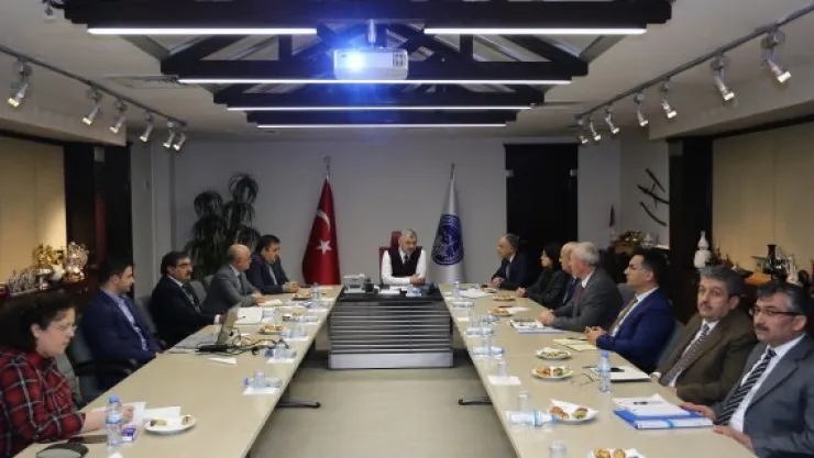 Büyükşehir'de ilçe zirvesi sürüyor