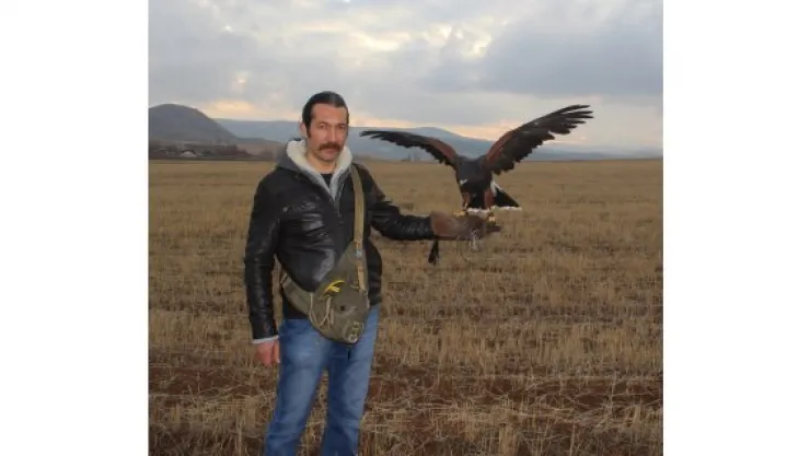 Film yıldızı şahine büyük ilgi