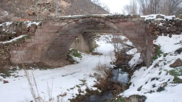 Tarihi köprü Melikgazi Belediyesi'ne emanet