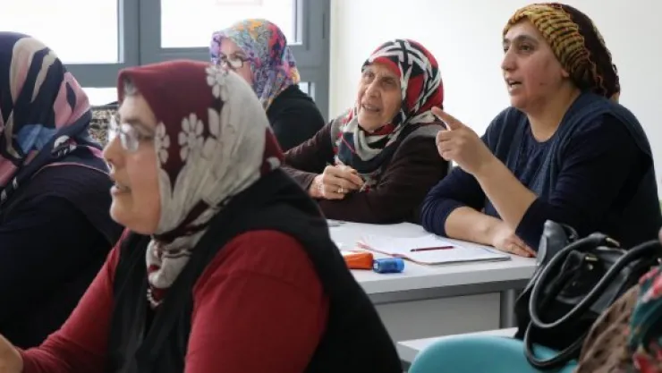 86 yaşında okuma öğreniyor