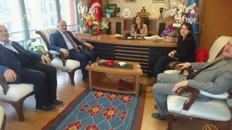 Başkan Öztürk'ten AK Parti'ye ziyaret