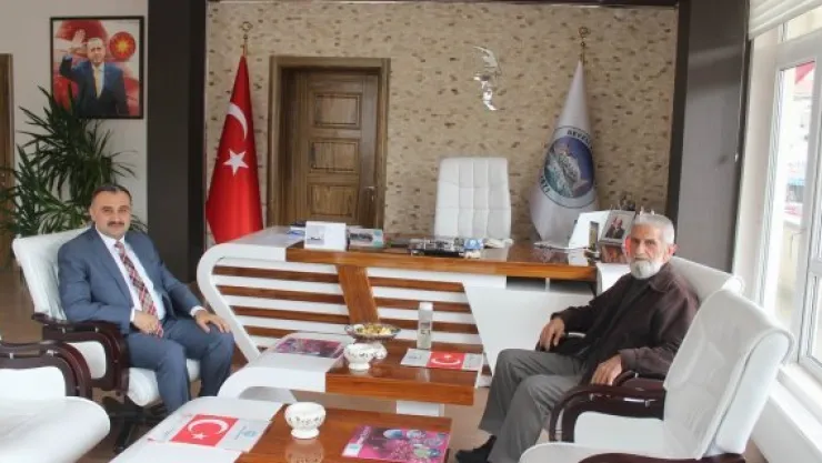 Şehit babasından Başkan Cabbar'a ziyaret 