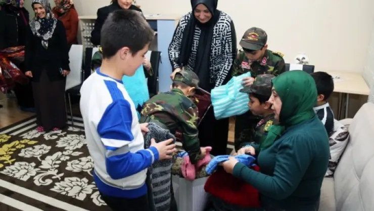 Ayşe Kamçı'dan Sevgi Evlerine ziyaret