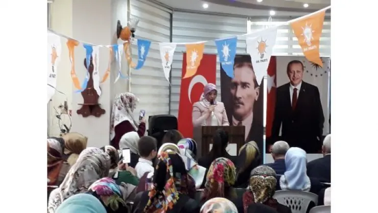 Develi AK Parti Kadın Kolları yeni başkanını seçti