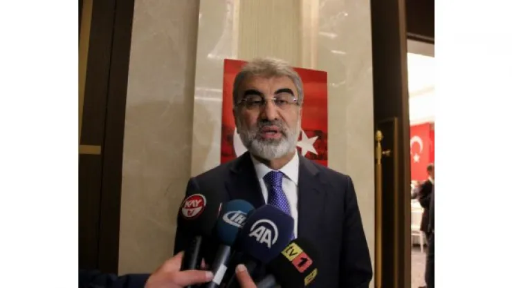 Hamdolsun bayrağımızı Afrin'e diktik