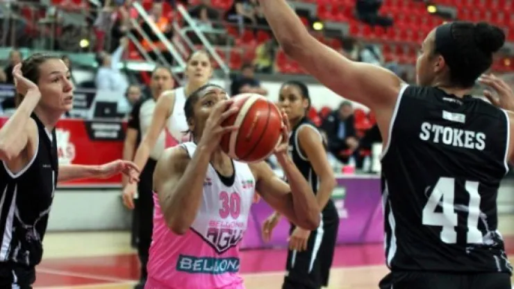 Kadınlar Ligi'nde heyecan sürüyor